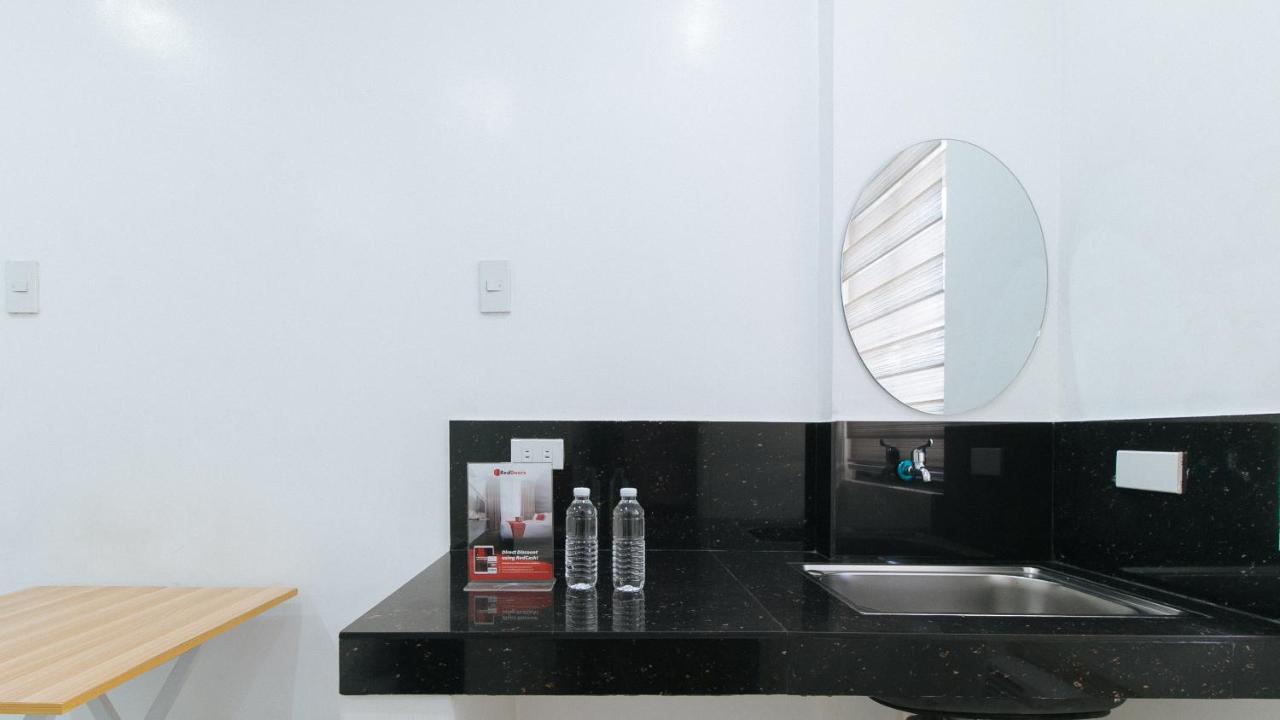 Hotel Reddoorz Near Sm Bicutan Paranaque City Exterior foto